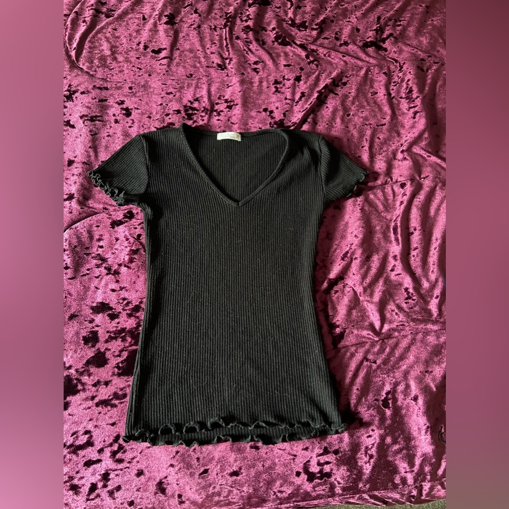 Black short sleeve